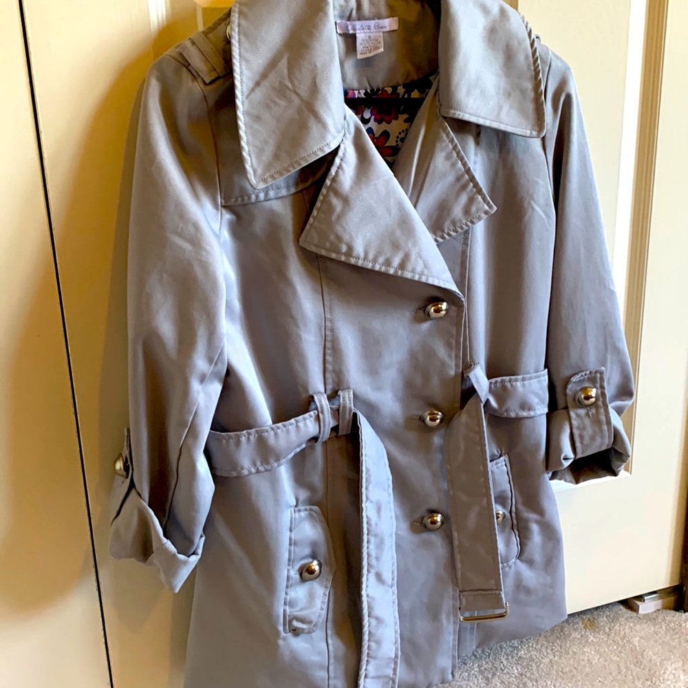 Great condition Gray short trench coat size Small from Charlotte Russe